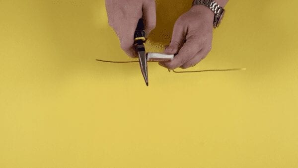 Tiny Dancer: – Continue to bend your wire in shape of a dancer.