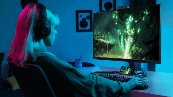 Gamer using the Legion Y32p monitor