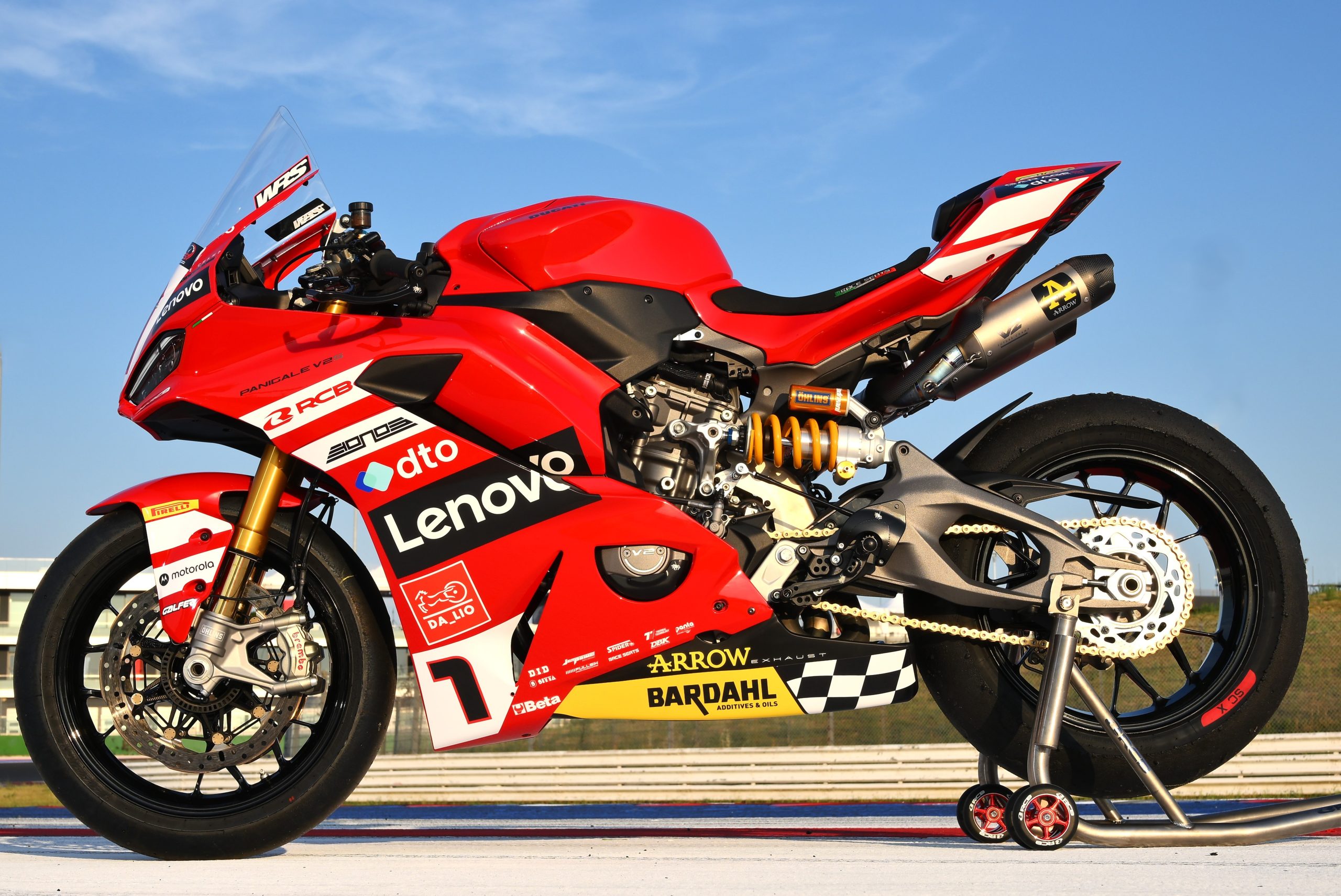 Ducati Lenovo Frecciarossa カウルセット Lenovo becomes Title Partner of the Lenovo V2 Future Champ Academy